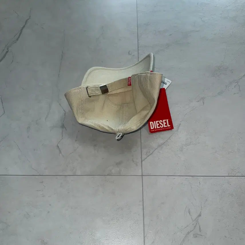 [BUNJANG] Diesel Kori Wash Logo Baseball Cap White Size 02 / (새상품) 디젤 코리 자크 워시 로고 모자 02사이즈