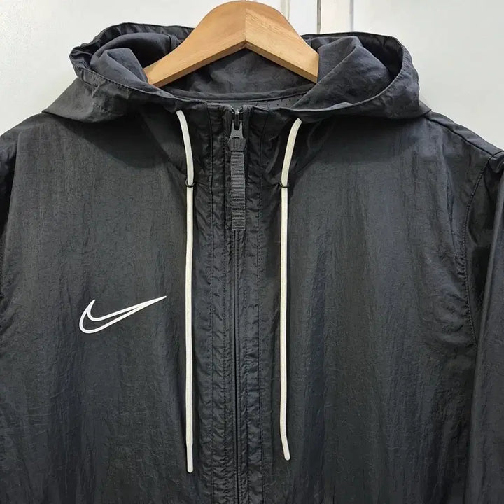 [BUNJANG] Nike Hooded Windbreaker Jacket (Men&