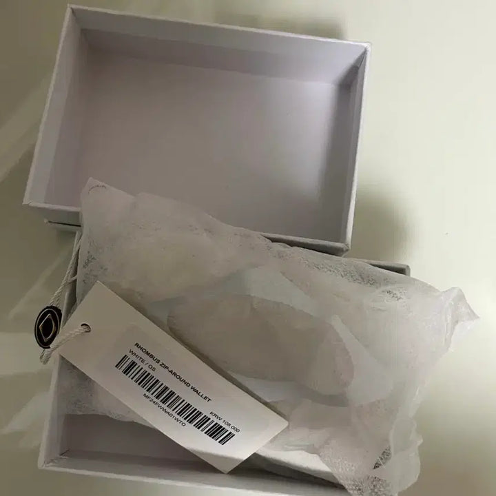 [SOLD OUT] 급처) 미스치프 롬버스 집 어라운드 월렛 화이트