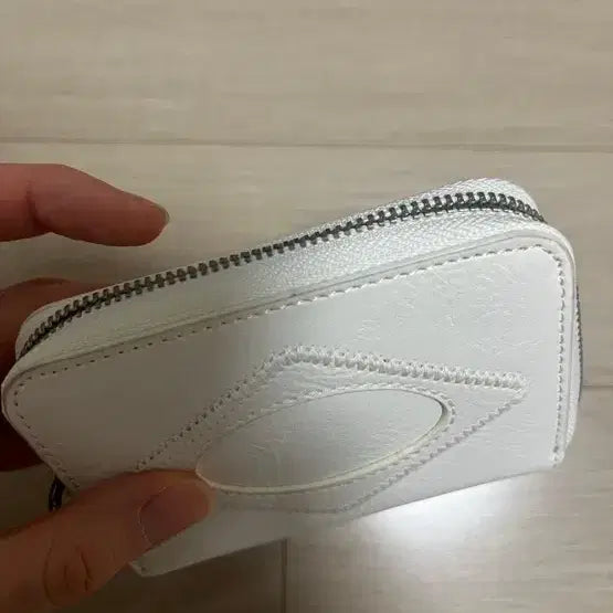 [SOLD OUT] 급처) 미스치프 롬버스 집 어라운드 월렛 화이트