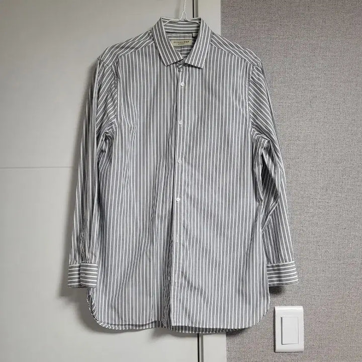 [BUNJANG] Burberry Striped Long Sleeve Shirt / 버버리 스트라이프 긴팔 셔츠