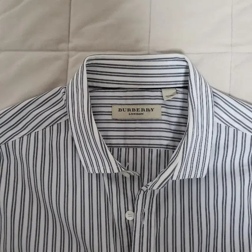 [BUNJANG] Burberry Striped Long Sleeve Shirt / 버버리 스트라이프 긴팔 셔츠
