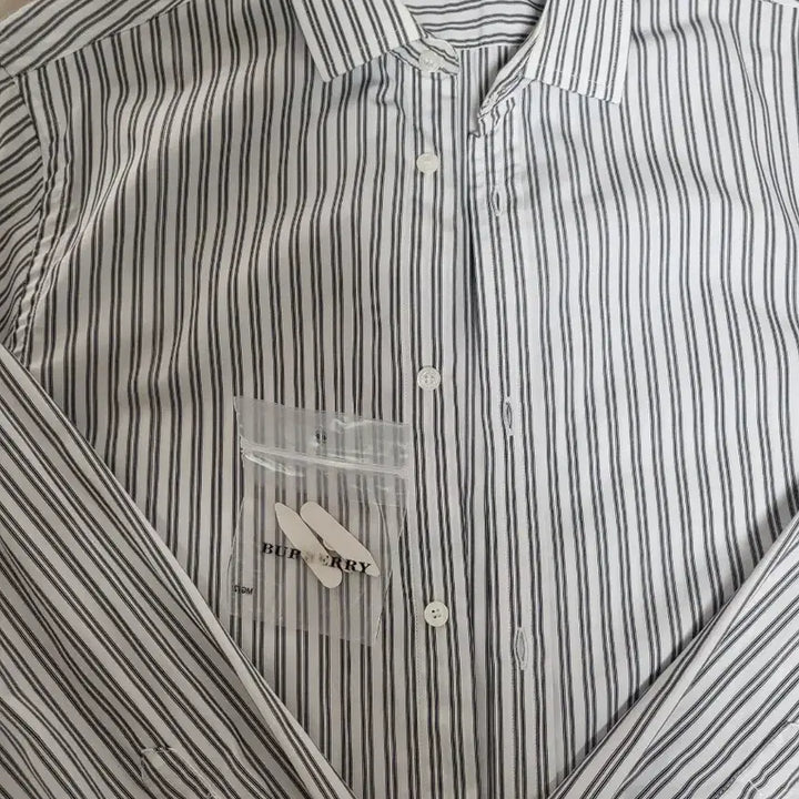 [BUNJANG] Burberry Striped Long Sleeve Shirt / 버버리 스트라이프 긴팔 셔츠