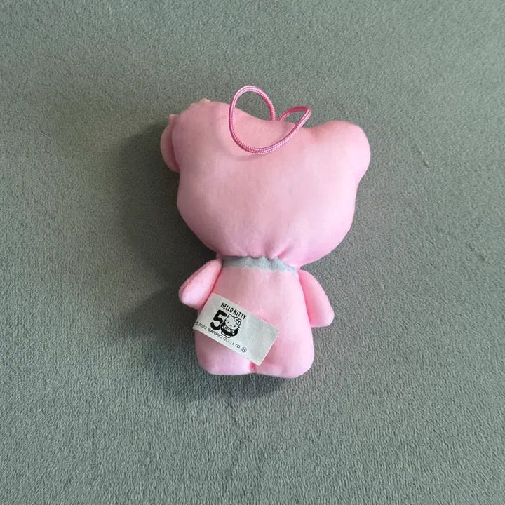 [BUNJANG] Sanrio Hello Kitty 50th Anniversary Strawberry Happy Meal Keychain / 산리오 헬로키티 50주년 해피밀 키링 딸기 판매 양도 합니다