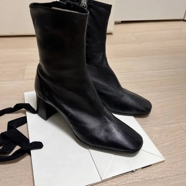 [BUNJANG] Zara Black Leather Ankle Boots / Zara 블랙 레더 앵클부츠