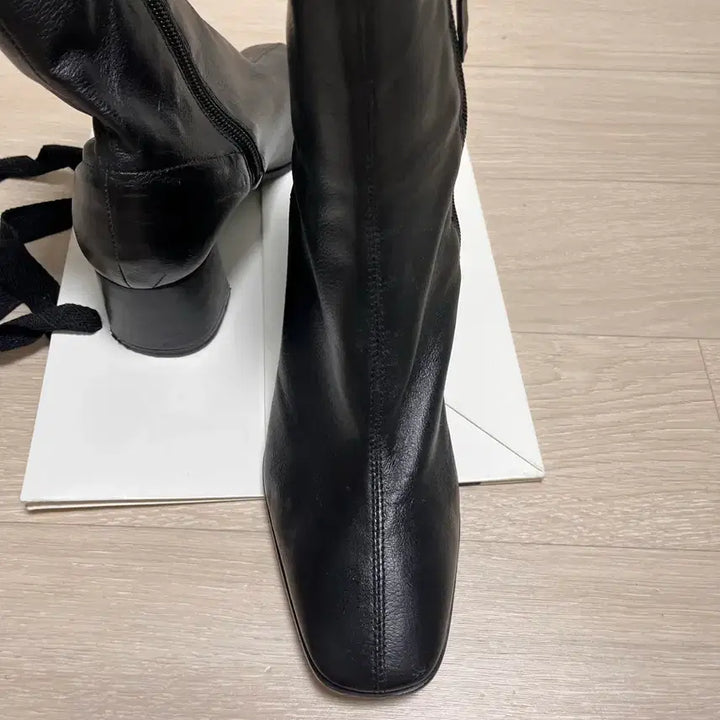 [BUNJANG] Zara Black Leather Ankle Boots / Zara 블랙 레더 앵클부츠