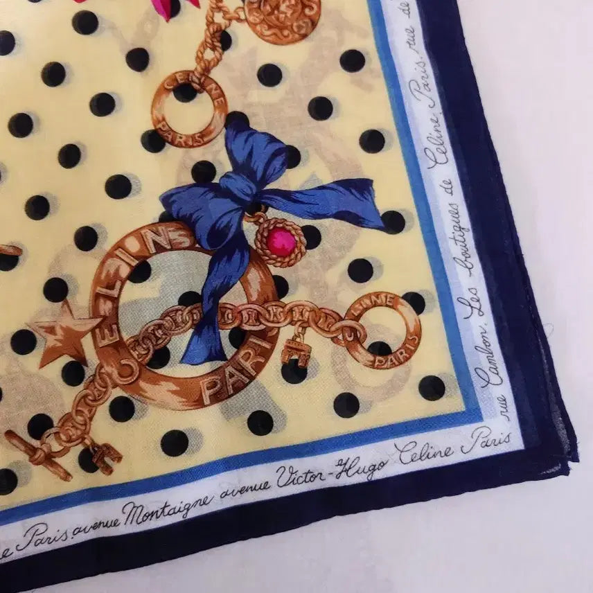 [BUNJANG] Celine Dot Petit Scarf Handkerchief / 셀린느 도트 쁘띠 스카프겸 손수건 (새상품)