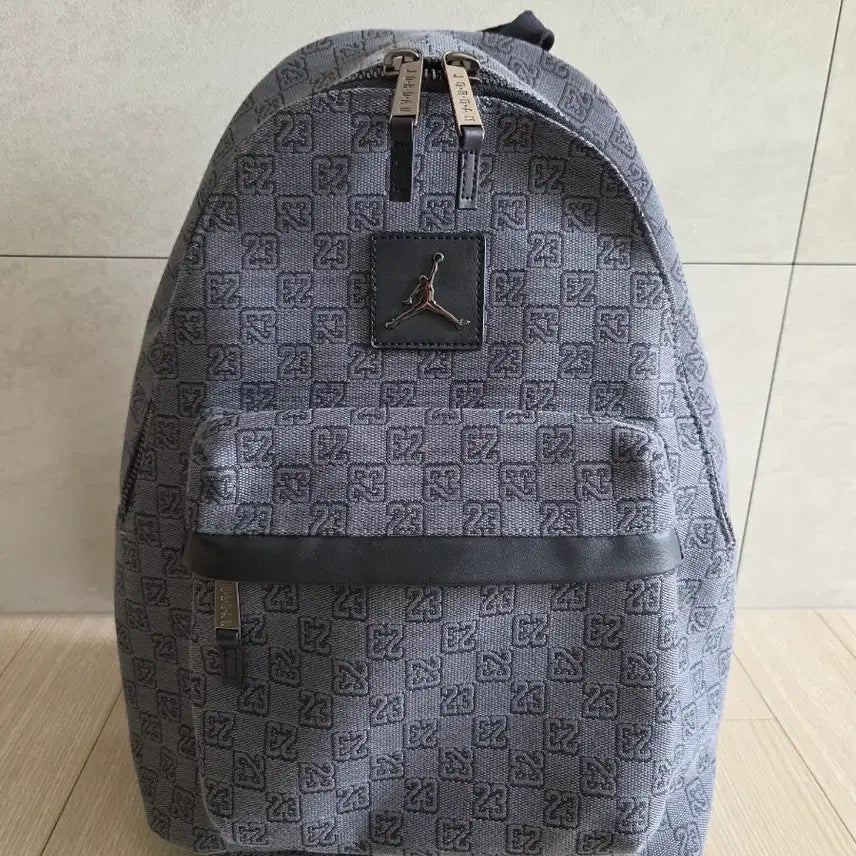 [BUNJANG] Nike Jordan Monogram Backpack Dark Smoke Grey / 나이키 조던 모노그램 백팩 다크 스모크 그레이
