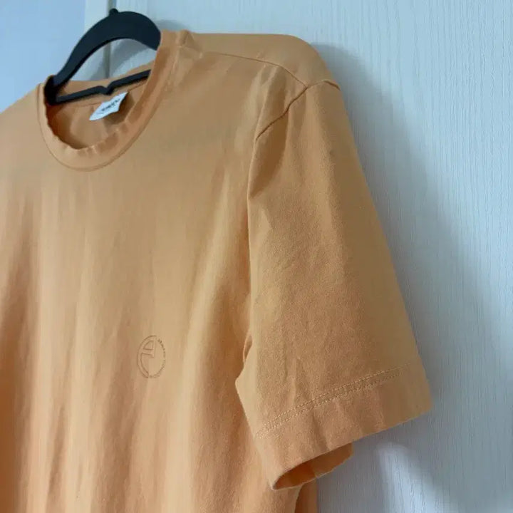 [SOLD OUT] 아르마니 슬림핏 티셔츠 100사이즈