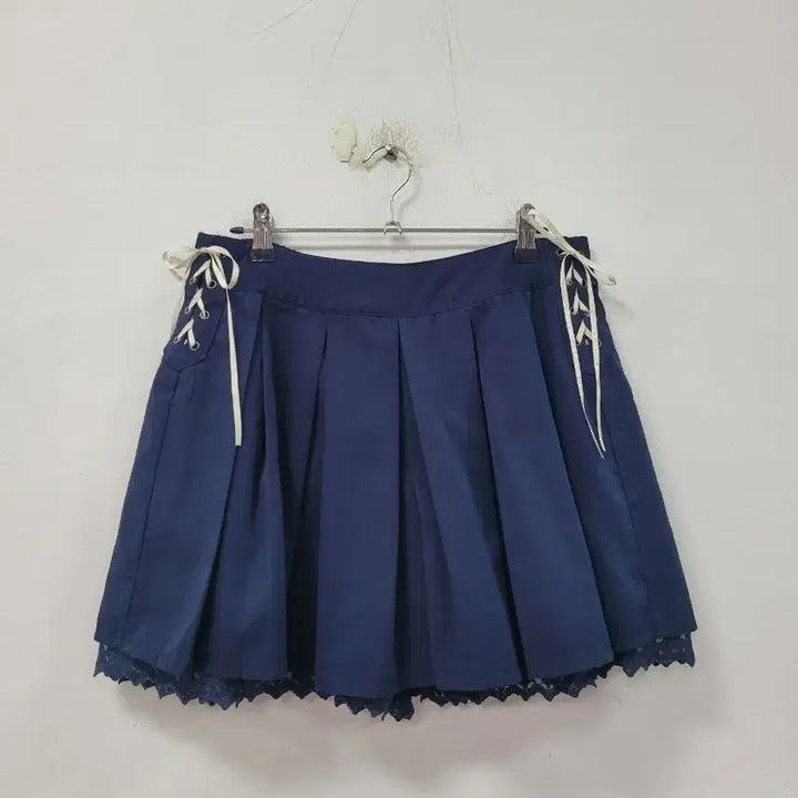 [BUNJANG] axes femme Navy Pleated Shorts / axes femme 네이비 플리츠  바지