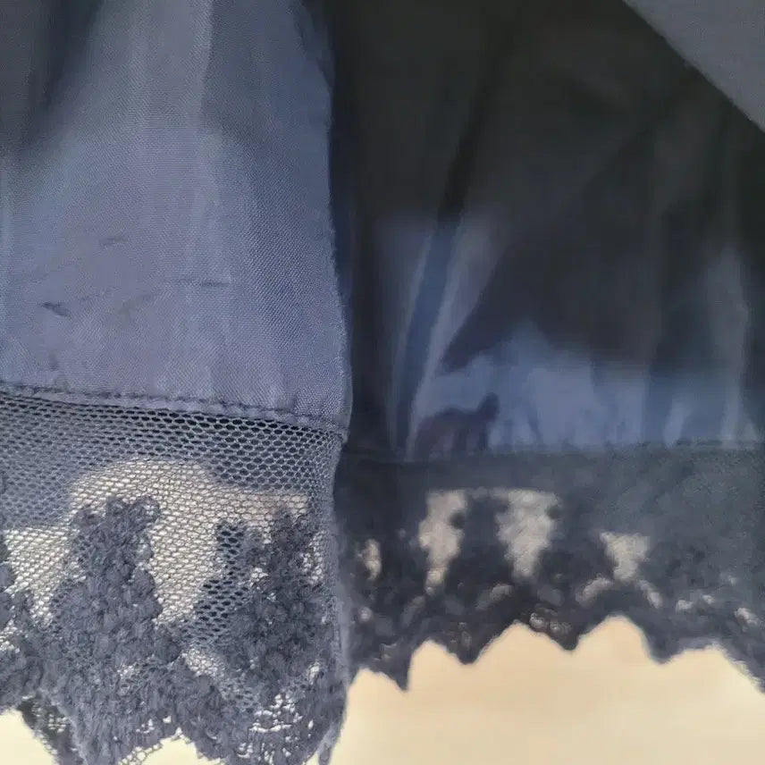 [BUNJANG] axes femme Navy Pleated Shorts / axes femme 네이비 플리츠  바지