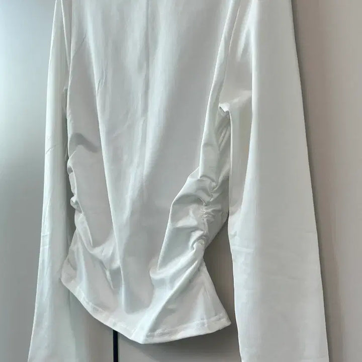 [SOLD OUT] 긴팔 티셔츠 블랙/화이트 2장