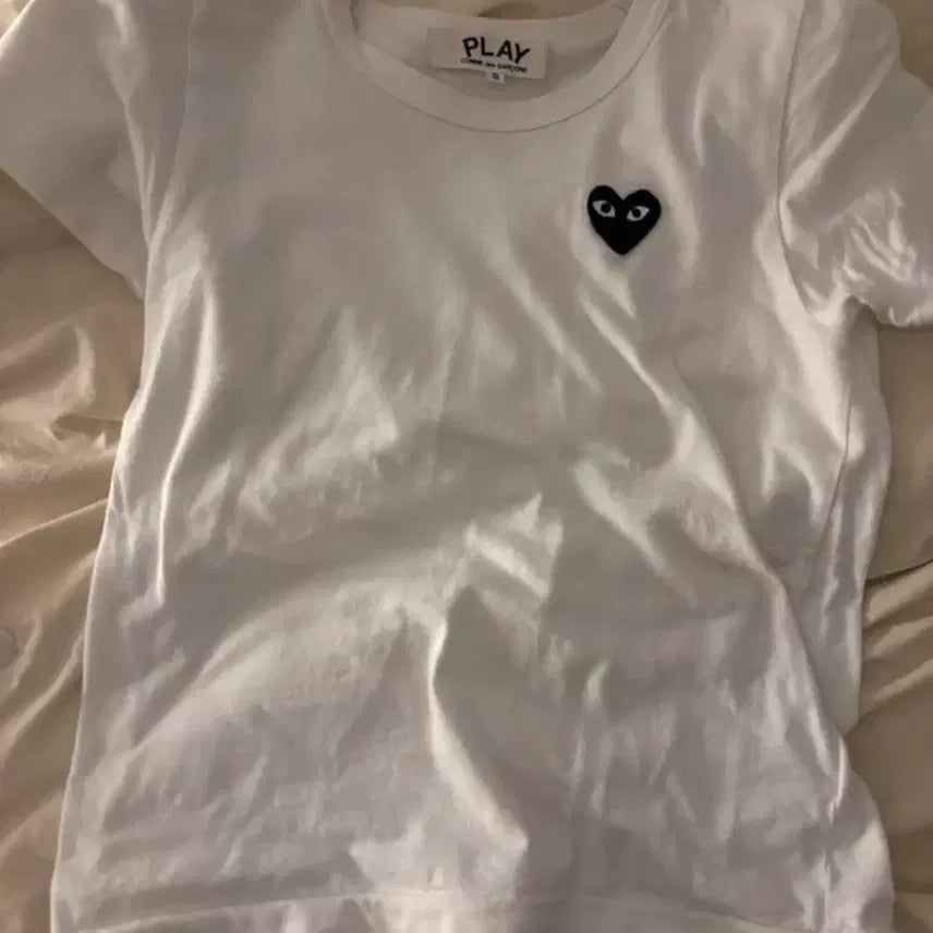 [BUNJANG] Comme des Garçons PLAY White T-Shirt Black Heart / 꼼데가르송 플레이 흰색 반팔티 블랙하트