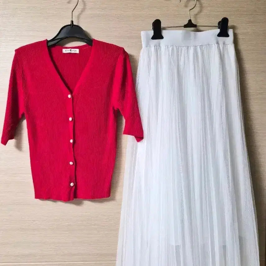 [BUNJANG] Pearl Button Cardigan &amp; Pleated Skirt Set / 진주가디건+주름스커트