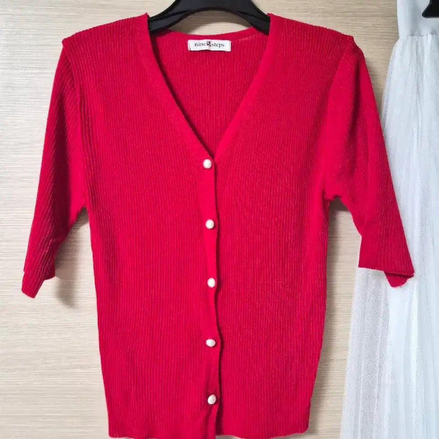 [BUNJANG] Pearl Button Cardigan &amp; Pleated Skirt Set / 진주가디건+주름스커트