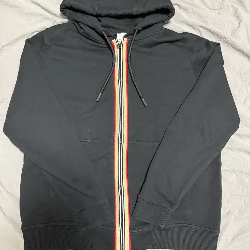[BUNJANG] Burberry Icon Hooded Zip-Up Black / [L] (105) 버버리 아이콘 후드 집업 블랙
