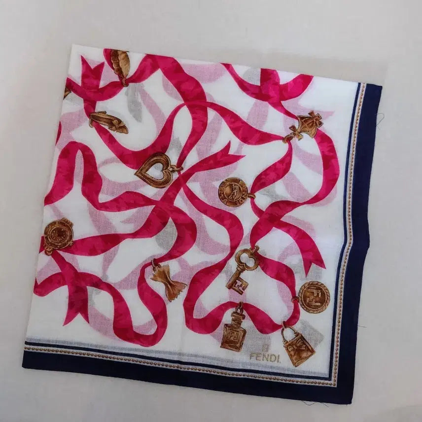[BUNJANG] Fendi Petit Scarf Handkerchief / 펜디 쁘띠 스카프겸 손수건