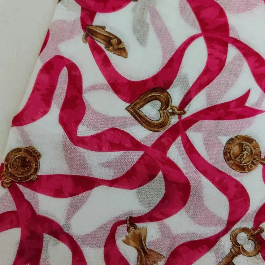 [BUNJANG] Fendi Petit Scarf Handkerchief / 펜디 쁘띠 스카프겸 손수건