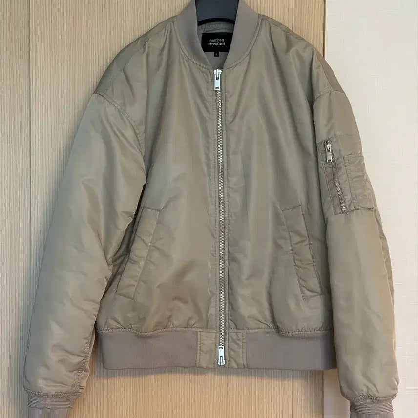 [BUNJANG] Musinsa Standard MA-1 Bomber Jacket Dusty Beige (Size L) / 무신사 스탠다드 ma-1 보머 자켓 (L 사이즈)