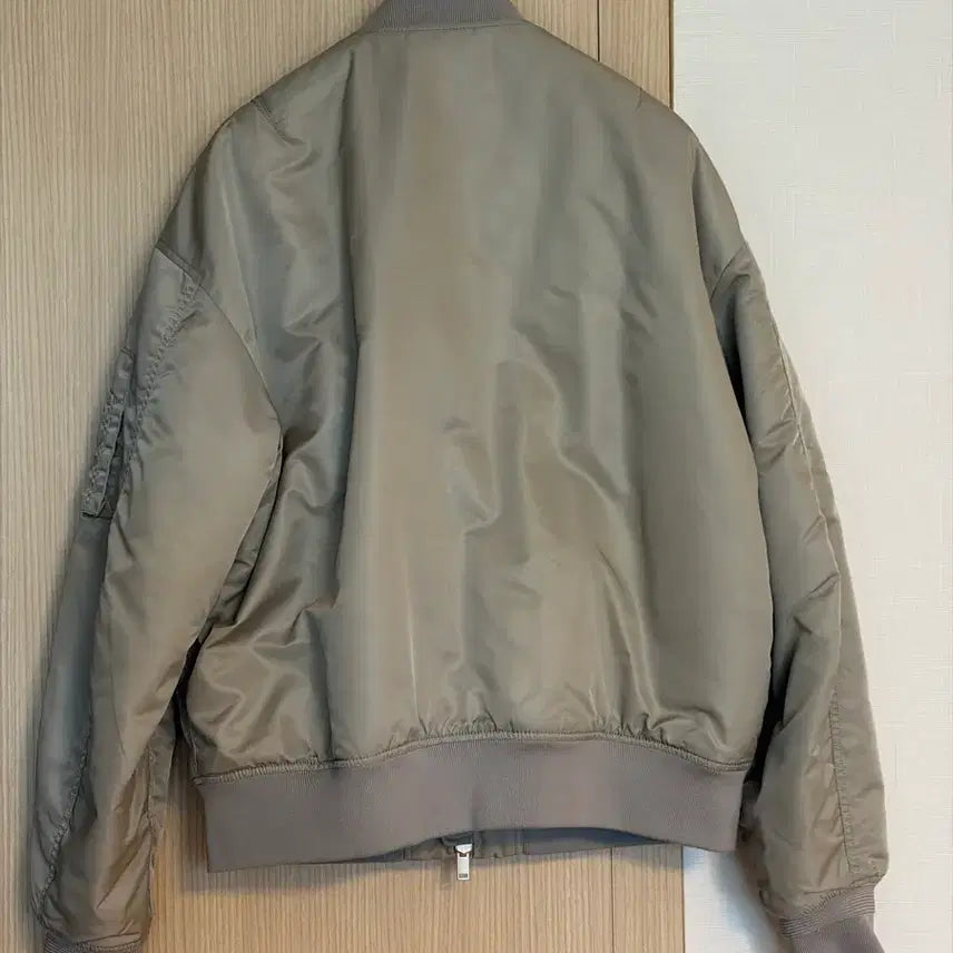 [BUNJANG] Musinsa Standard MA-1 Bomber Jacket Dusty Beige (Size L) / 무신사 스탠다드 ma-1 보머 자켓 (L 사이즈)