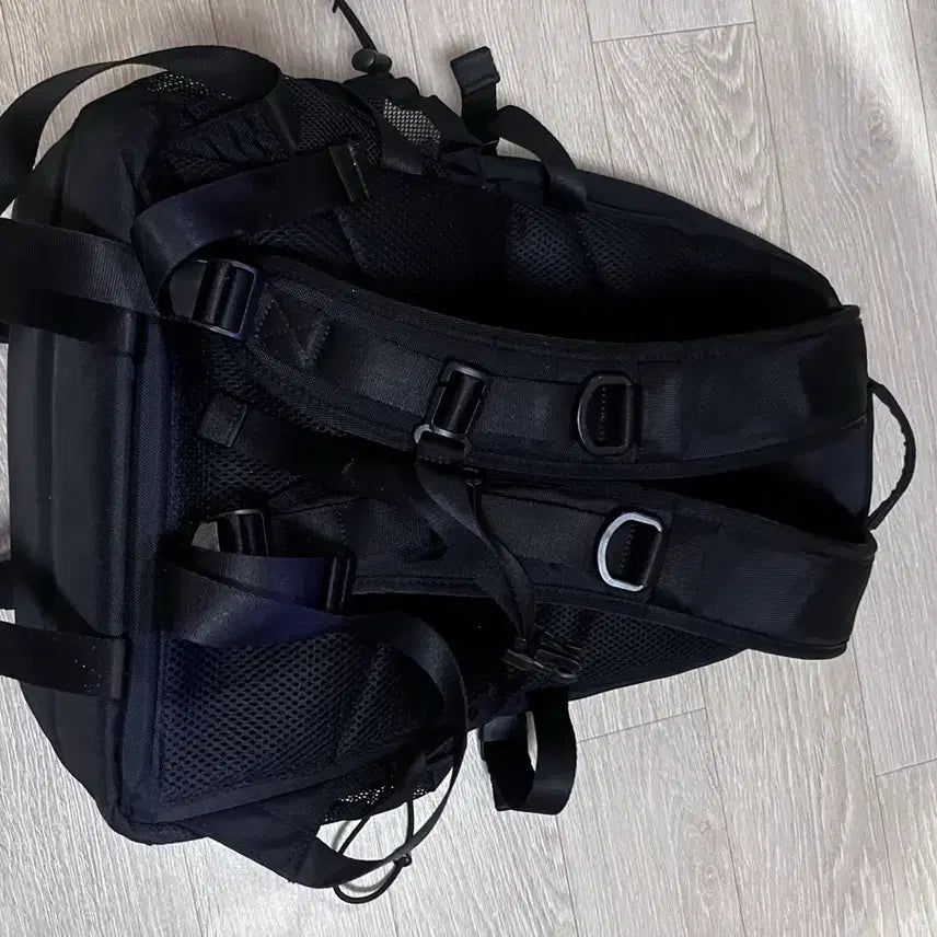 [BUNJANG] Covernat New Authentic Backpack 31L Black / 커버낫 뉴 어센틱 백팩 31L 블랙