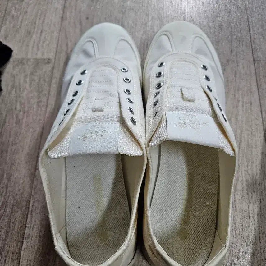 [SOLD OUT] 데상트 신발   아이보리