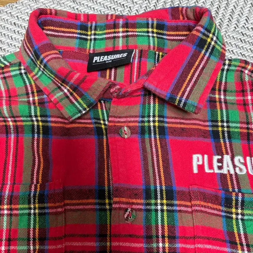 [BUNJANG] PLEASURES Red Check Shirt / PLEASURES 플레져스 레드 체크 셔츠