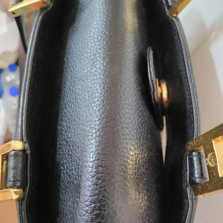 [BUNJANG] MCM Black Leather Tote Bucket Bag / MCM 블랙 레더 토트백 버킷백