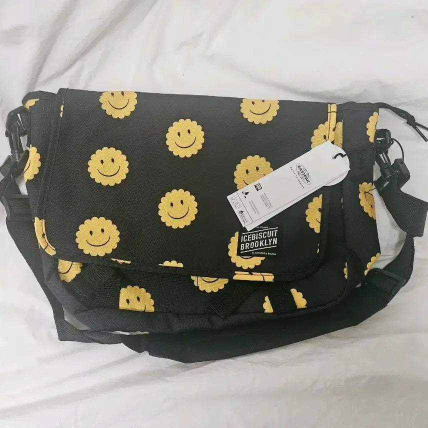 [BUNJANG] Eastpak Ice Biscuit Shoulder Bag Crossbody Bag / 새제품 이스트팩 아이스비스킷 숄더백 크로스백