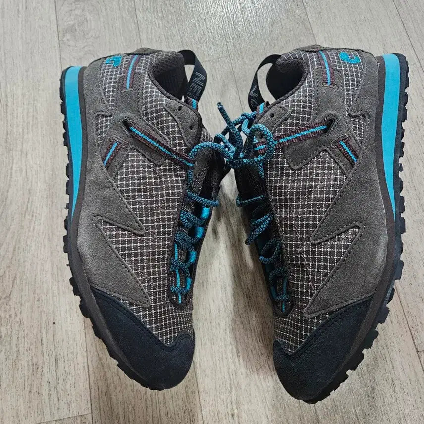[SOLD OUT] 네파 NEPA 남자등산화 브라운
