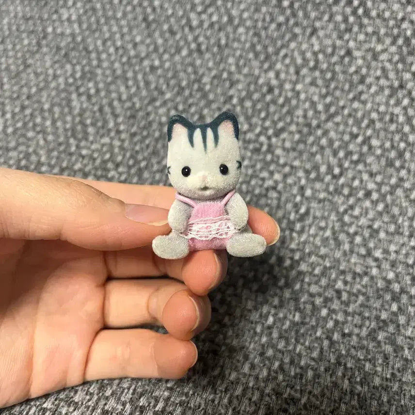 [BUNJANG] Sylvanian Families Gray Cat Baby / 실바니안 회색고양이 아기