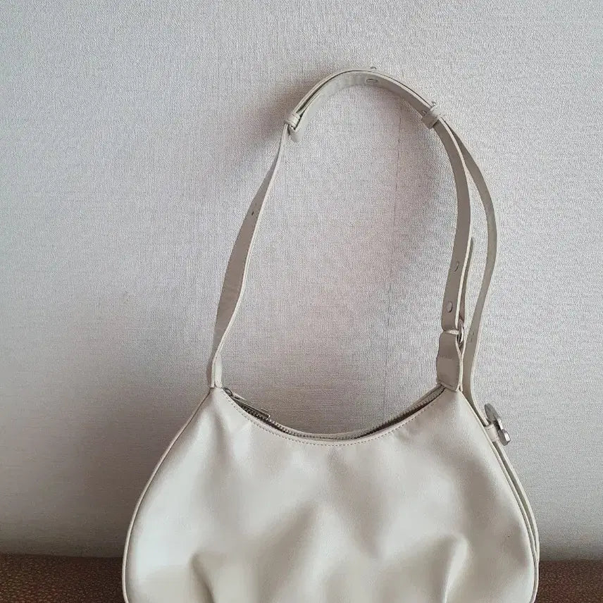 [BUNJANG] Mur Ette Bag Crinkle Ivory Shoulder Bag / 무르 Mur 가방 숄더백 에떼백 크링클아이보리