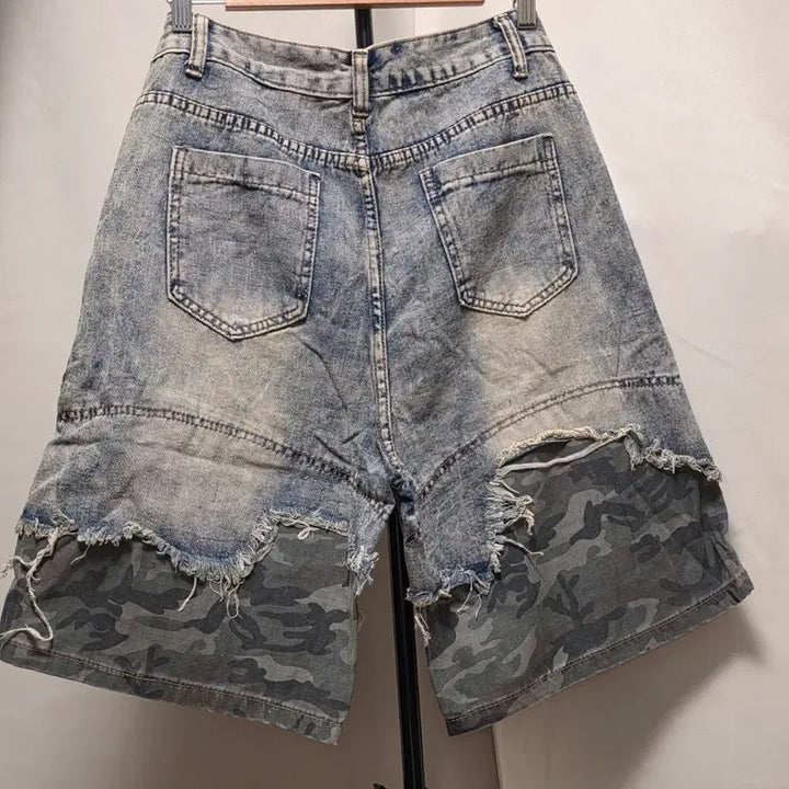 [BUNJANG] Layered Camo Denim Bermuda Shorts / 레이어드 카모 청 버뮤다팬츠 새제품
