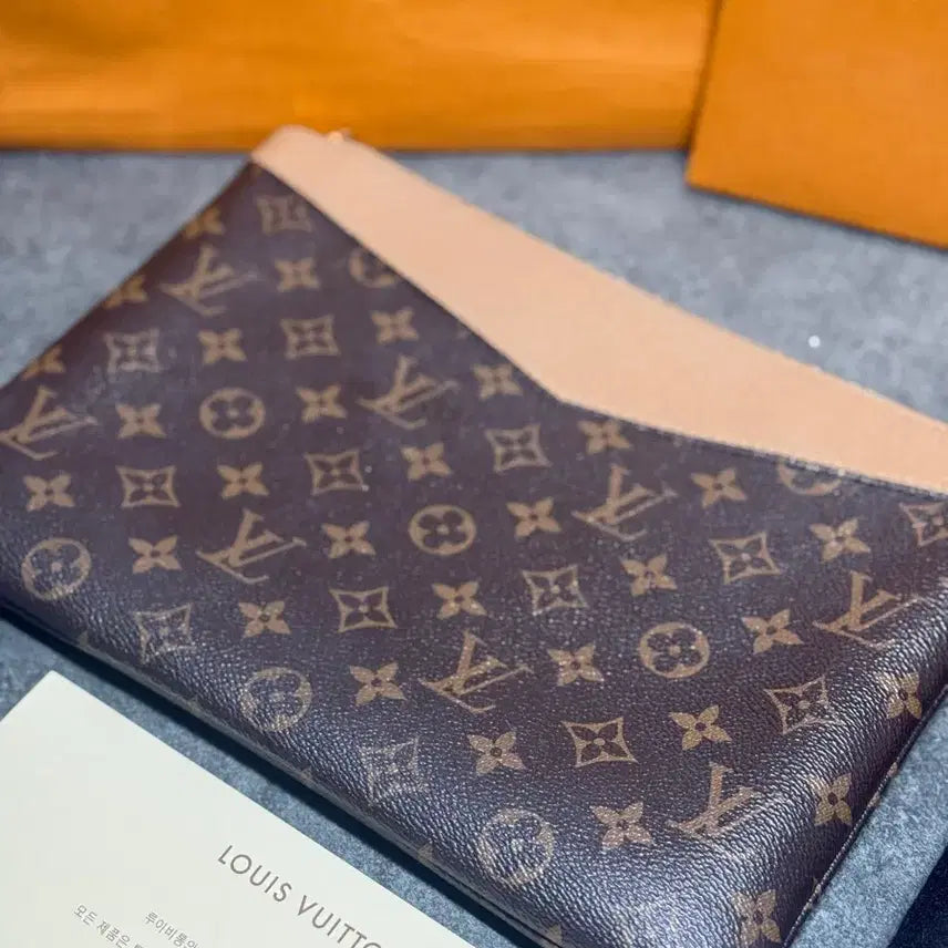 [BUNJANG] Louis Vuitton Monogram Canvas Pouch Sesame / (100%정품)루이비통 파우치 모노그램 캔버스 세서미