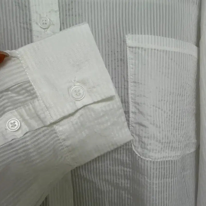 [BUNJANG] Plastic Island White Striped Shirt / 플라스틱아일랜드 화이트 스트라이프 셔츠