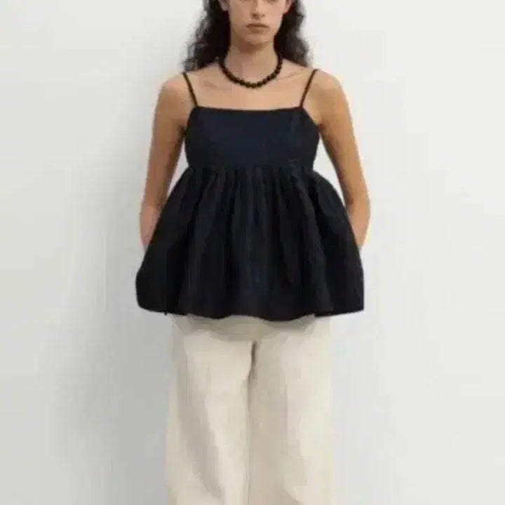 [BUNJANG] Monoha Jacquard Sleeveless Black Top / 모노하 자카드 슬리브리스 블랙 탑