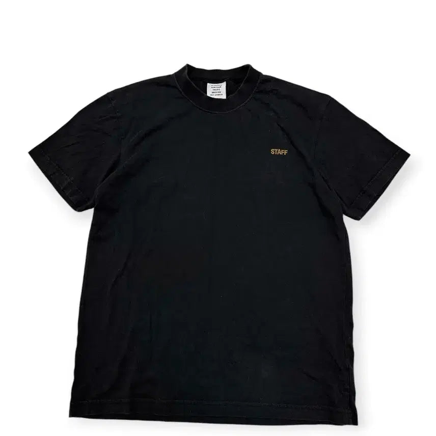 [BUNJANG] VETEMENTS Staff Black T-Shirt / 베트멍 스테프 블랙 반팔 티셔츠