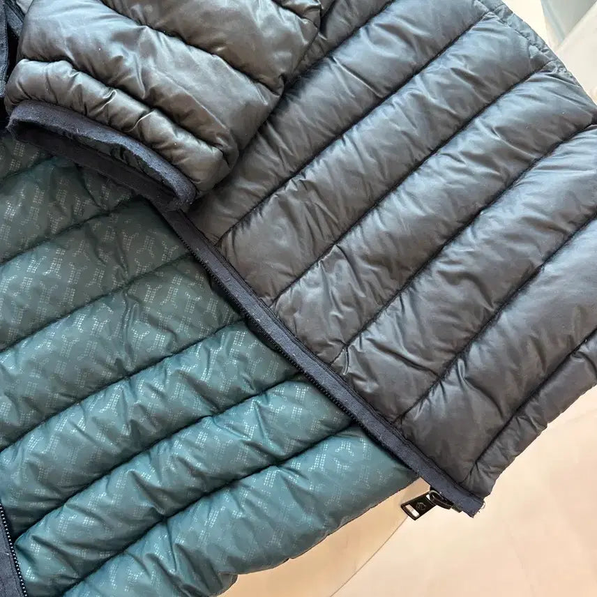 [BUNJANG] Black Yak Lightweight Navy Padded Jacket / 블랙야크 경량 패딩 어두운네이비 105사이즈
