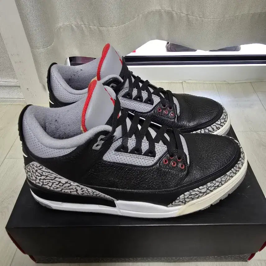 [BUNJANG] Nike Air Jordan 3 Black Cement Sneakers / 나이키 에어조던3 블랙시멘트 300사이즈