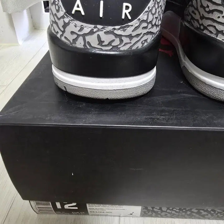 [BUNJANG] Nike Air Jordan 3 Black Cement Sneakers / 나이키 에어조던3 블랙시멘트 300사이즈