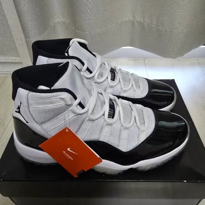 [BUNJANG] Nike Air Jordan 11 Concord Sneakers / 나이키 에어조던11 콩코드 300사이즈