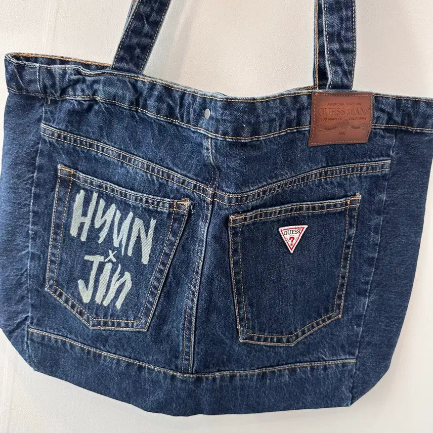 [SOLD OUT] 게스 현진 각인 가방 데님 숄더백