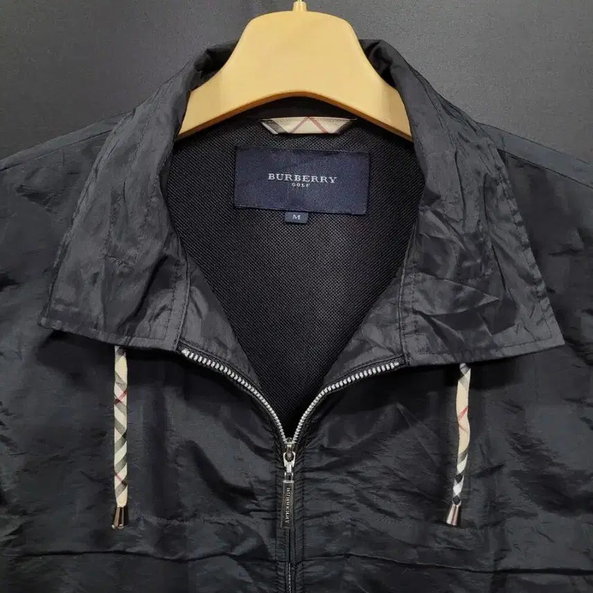 [BUNJANG] Burberry Vintage Golf Windbreaker Zip Vest / Burberry 버버리 골프 빈티지 바람막이 집업 베스트