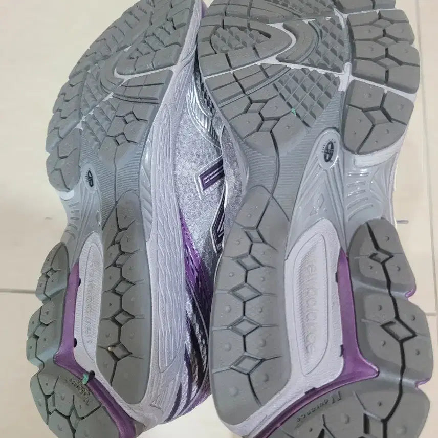 [SOLD OUT] 뉴발란스 860v2 285