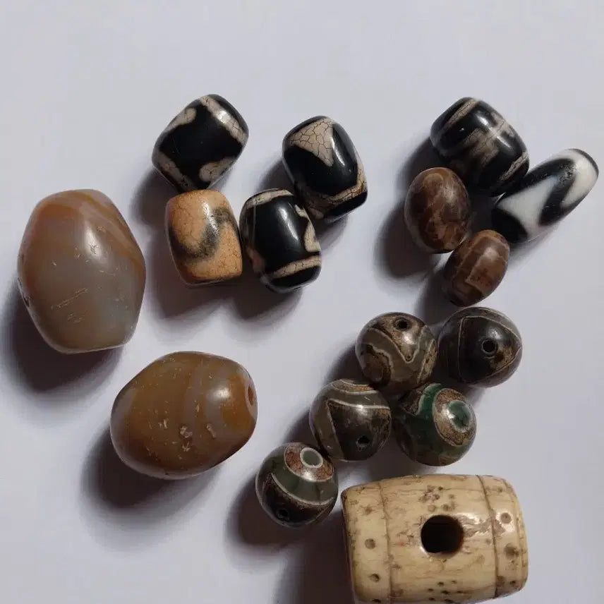 [BUNJANG] Antique Collection of Tibetan Dzi Beads (16 Beads) / 디벳천주모음16개