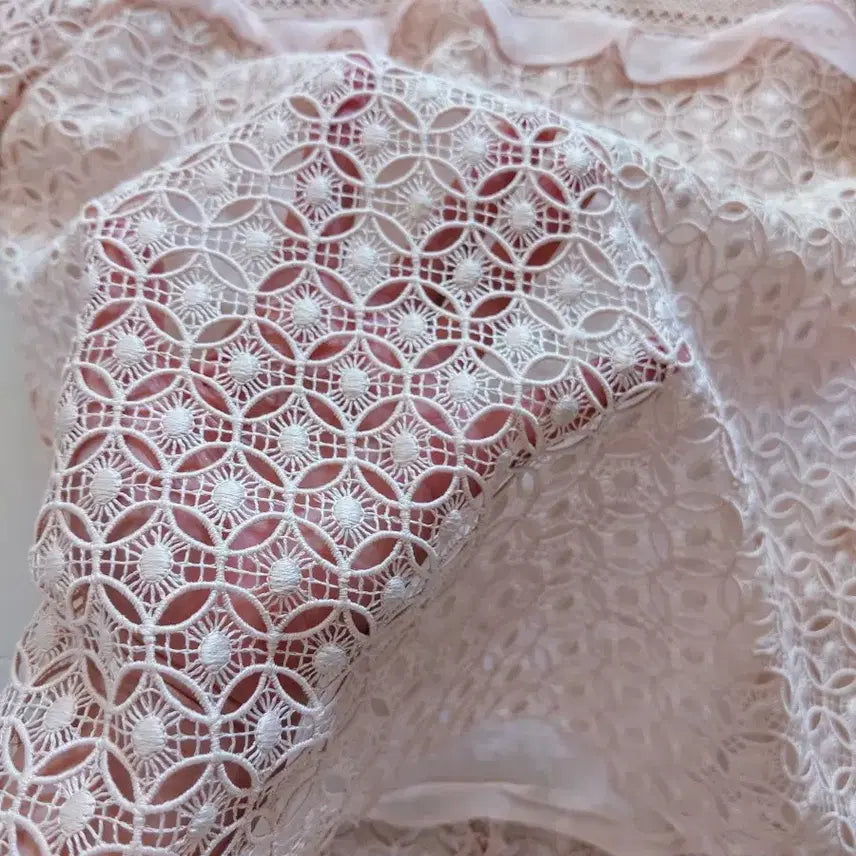 [BUNJANG] Lace Short Sleeve Blouse / 레이스 반팔 블라우스