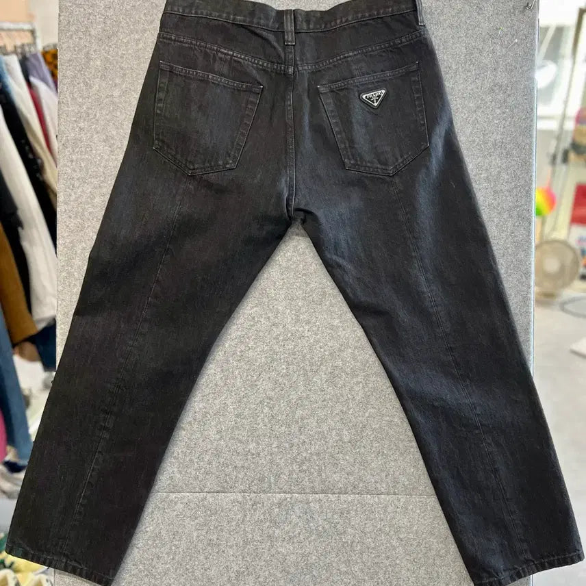 [BUNJANG] Prada Classic Fit Black Denim Pants Size 32 / 프라다 클래식핏 블랙 데님 팬츠 32 (1회 시착 새상품급)