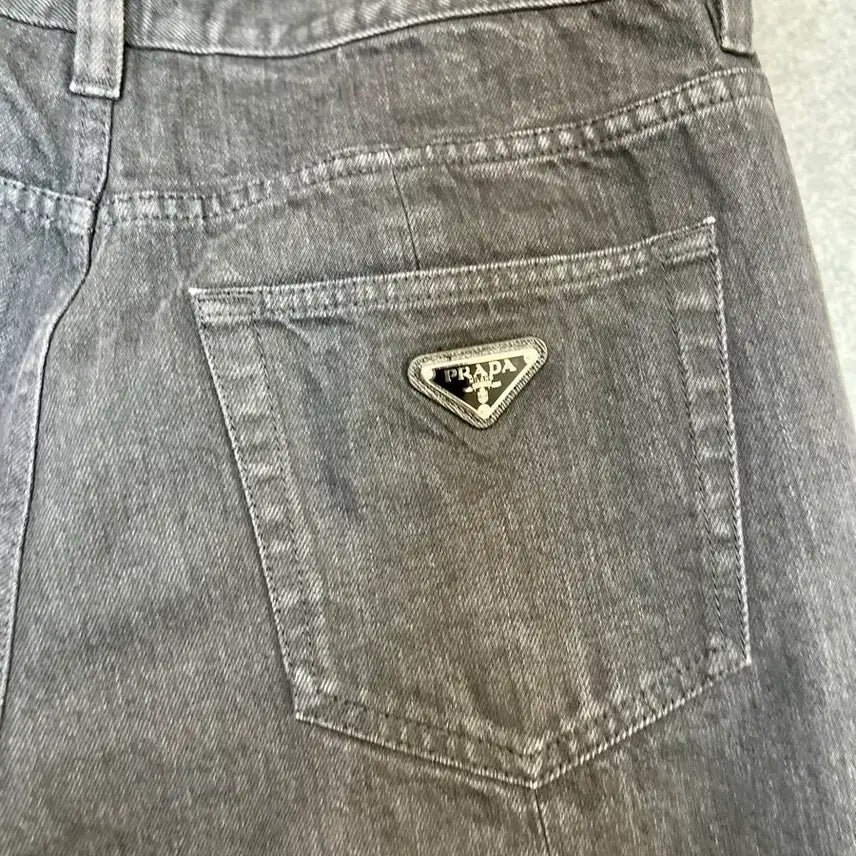 [BUNJANG] Prada Classic Fit Black Denim Pants Size 32 / 프라다 클래식핏 블랙 데님 팬츠 32 (1회 시착 새상품급)