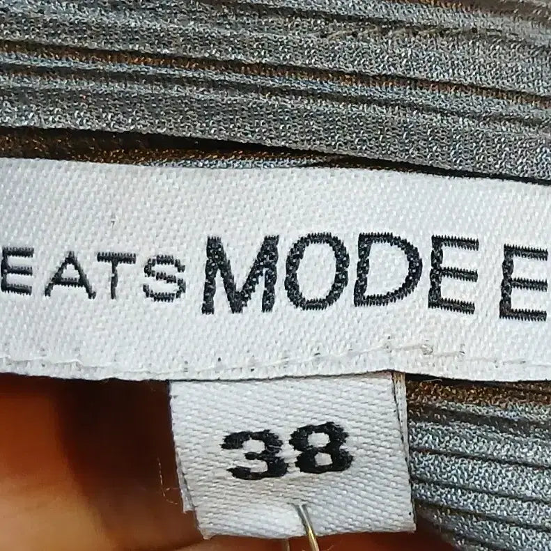 [BUNJANG] Pleats Modet 38 Size Grey Patterned Shirt / 플리츠 모데트 38사이즈 그레이 패턴셔츠