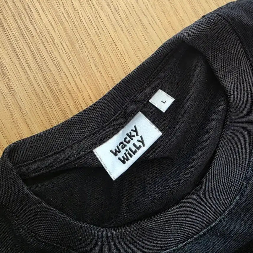 [BUNJANG] Wiggle Wiggle Black Short-Sleeve T-Shirt / 위글위글 블랙 반팔 티셔츠
